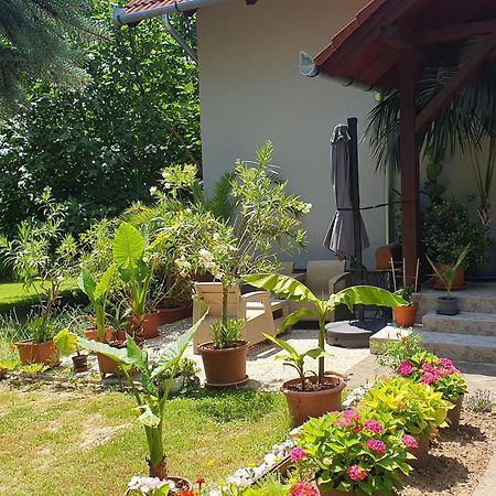 Feher Rozsa Apartman Cserszegtomaj Εξωτερικό φωτογραφία