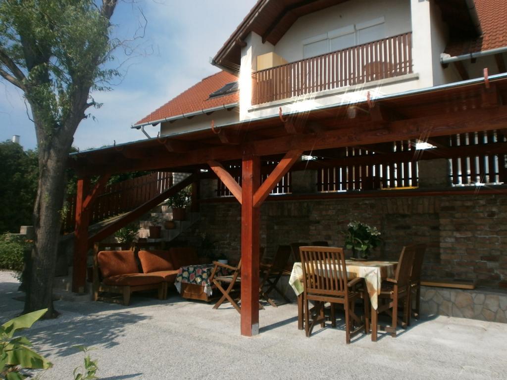 Feher Rozsa Apartman Cserszegtomaj Δωμάτιο φωτογραφία