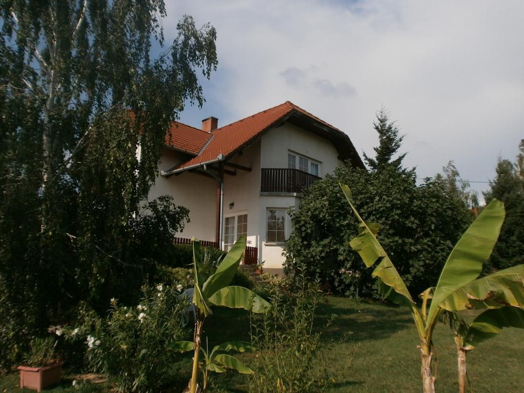 Feher Rozsa Apartman Cserszegtomaj Εξωτερικό φωτογραφία