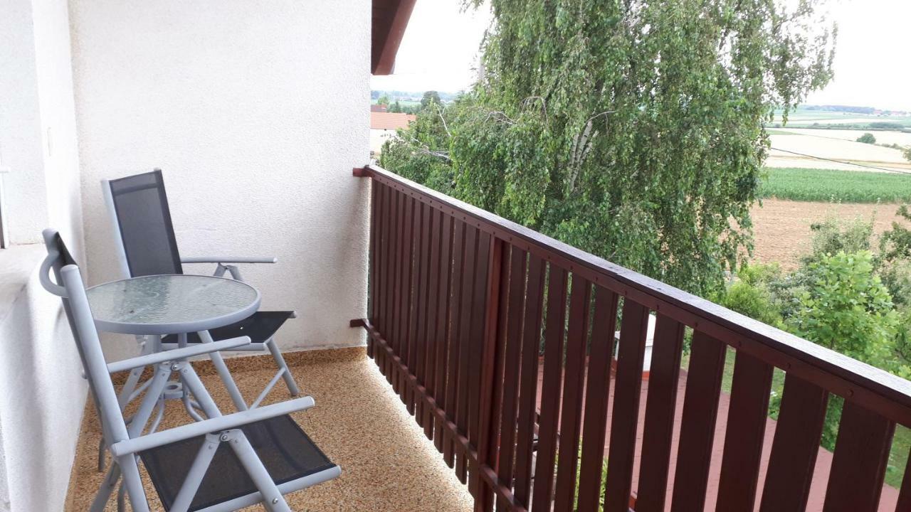 Feher Rozsa Apartman Cserszegtomaj Εξωτερικό φωτογραφία